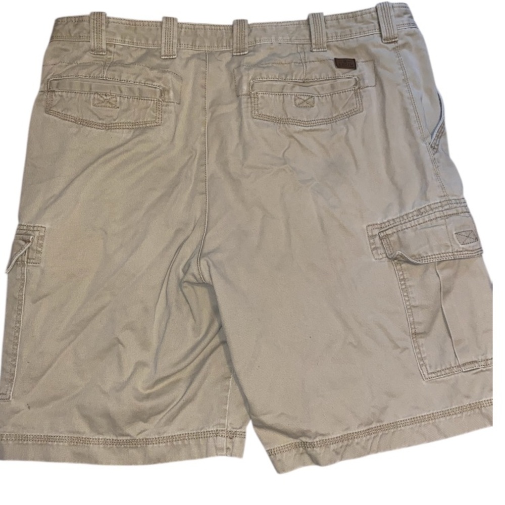 Izod Cargo Shorts - Picture 2 of 3